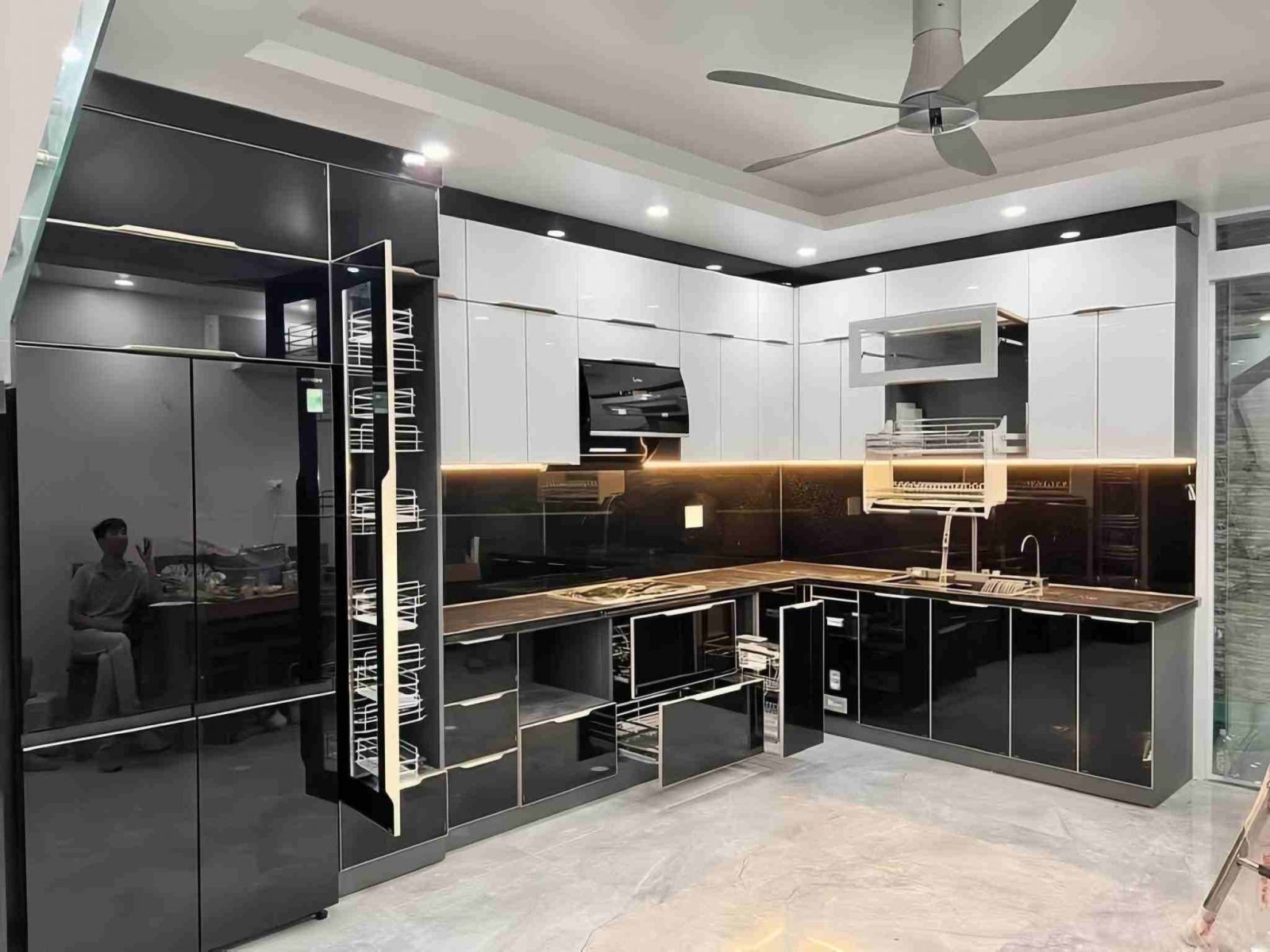 bep inox canh kinh